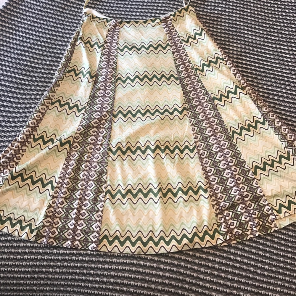 Banana Republic Zigzag print midi skirt